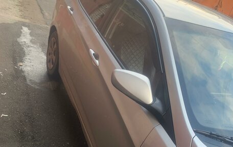 Hyundai Solaris II рестайлинг, 2012 год, 680 000 рублей, 3 фотография