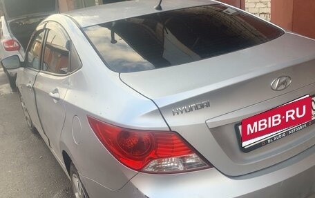 Hyundai Solaris II рестайлинг, 2012 год, 680 000 рублей, 5 фотография