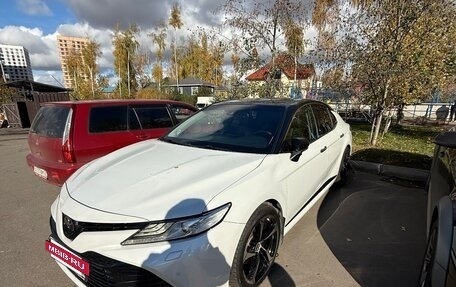 Toyota Camry, 2019 год, 3 100 000 рублей, 2 фотография