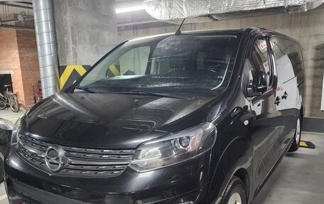 Opel Zafira Life I, 2021 год, 3 300 000 рублей, 2 фотография