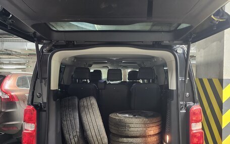 Opel Zafira Life I, 2021 год, 3 300 000 рублей, 23 фотография