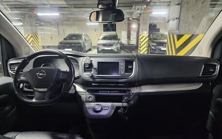 Opel Zafira Life I, 2021 год, 3 300 000 рублей, 28 фотография