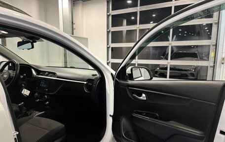 KIA Rio IV, 2021 год, 1 620 000 рублей, 27 фотография