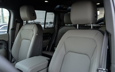 Land Rover Defender II, 2024 год, 20 500 000 рублей, 20 фотография