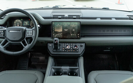 Land Rover Defender II, 2024 год, 20 500 000 рублей, 19 фотография