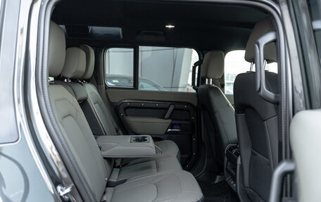 Land Rover Defender II, 2024 год, 20 500 000 рублей, 25 фотография