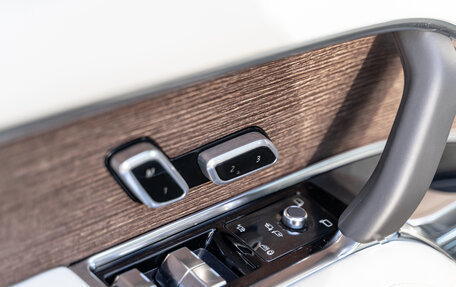 Land Rover Range Rover IV рестайлинг, 2024 год, 30 900 000 рублей, 14 фотография