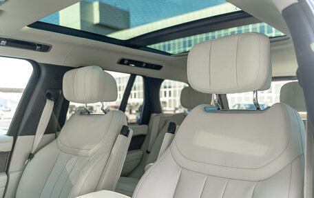 Land Rover Range Rover IV рестайлинг, 2024 год, 30 900 000 рублей, 21 фотография