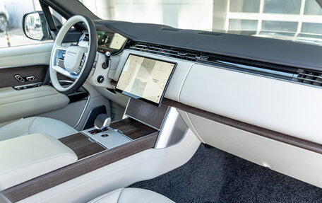Land Rover Range Rover IV рестайлинг, 2024 год, 30 900 000 рублей, 33 фотография