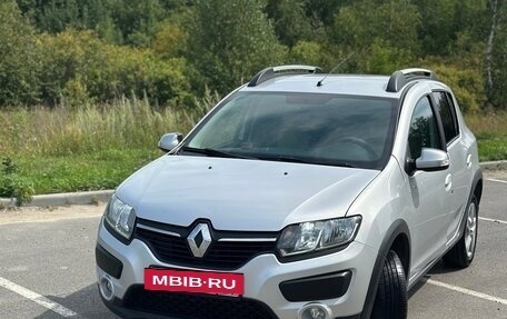 Renault Sandero II рестайлинг, 2017 год, 1 050 000 рублей, 2 фотография