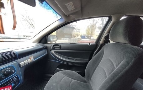 Chrysler Sebring II, 2004 год, 210 000 рублей, 3 фотография