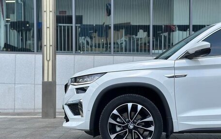 Skoda Kodiaq I, 2022 год, 2 400 300 рублей, 3 фотография