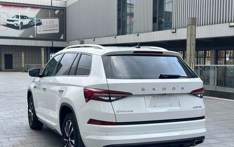 Skoda Kodiaq I, 2022 год, 2 400 300 рублей, 4 фотография