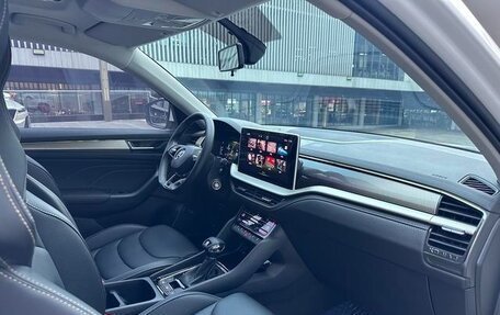 Skoda Kodiaq I, 2022 год, 2 400 300 рублей, 10 фотография