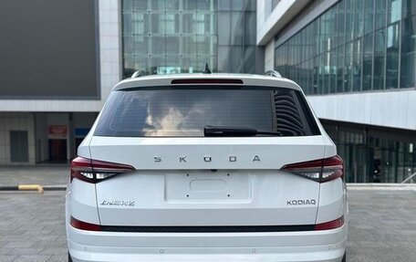 Skoda Kodiaq I, 2022 год, 2 400 300 рублей, 6 фотография