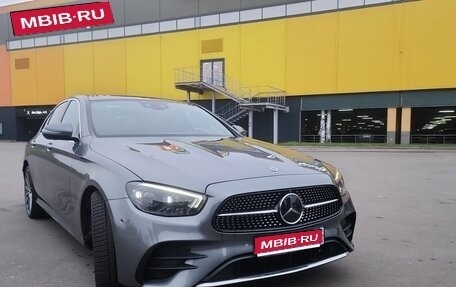 Mercedes-Benz E-Класс, 2022 год, 5 600 000 рублей, 1 фотография