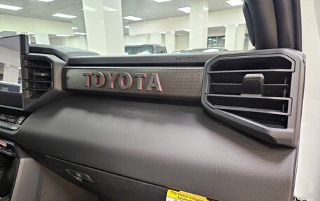 Toyota Sequoia, 2025 год, 14 490 000 рублей, 30 фотография