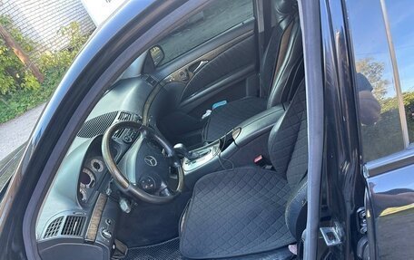 Mercedes-Benz E-Класс, 2003 год, 900 000 рублей, 9 фотография