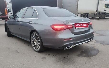 Mercedes-Benz E-Класс, 2022 год, 5 600 000 рублей, 4 фотография