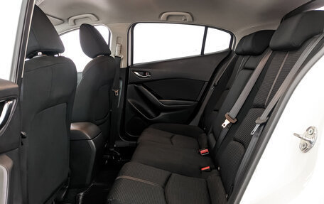 Mazda 3, 2018 год, 1 750 000 рублей, 18 фотография