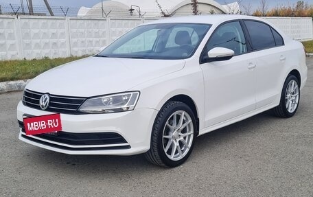 Volkswagen Jetta VI, 2015 год, 1 265 000 рублей, 4 фотография
