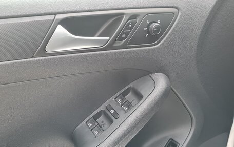 Volkswagen Jetta VI, 2015 год, 1 265 000 рублей, 20 фотография