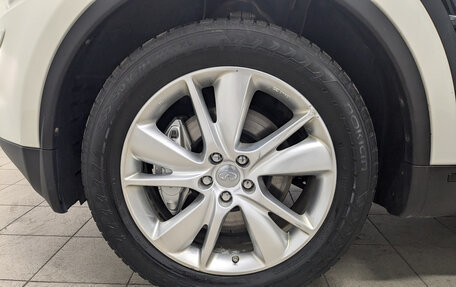 Infiniti QX70, 2014 год, 2 395 000 рублей, 12 фотография