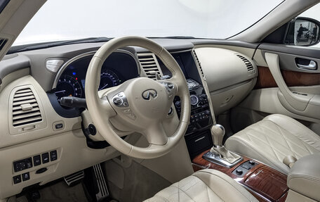 Infiniti QX70, 2014 год, 2 395 000 рублей, 15 фотография