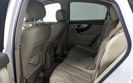 Infiniti QX70, 2014 год, 2 395 000 рублей, 18 фотография