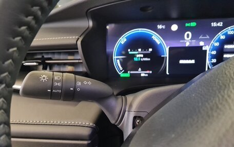 Toyota Camry, 2024 год, 5 990 000 рублей, 11 фотография