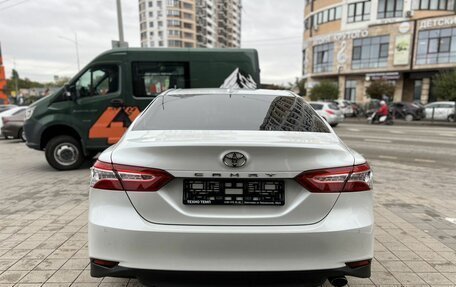 Toyota Camry, 2020 год, 3 220 000 рублей, 6 фотография