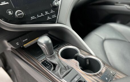 Toyota Camry, 2020 год, 3 220 000 рублей, 17 фотография