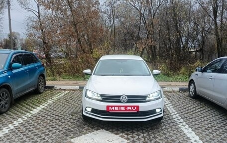 Volkswagen Jetta VI, 2016 год, 1 750 000 рублей, 2 фотография