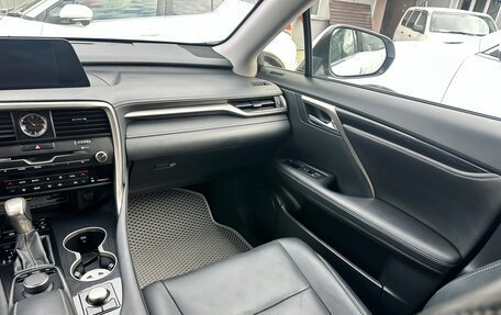 Lexus RX IV рестайлинг, 2018 год, 4 000 000 рублей, 13 фотография