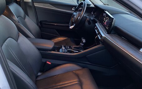 KIA K5, 2020 год, 2 400 000 рублей, 13 фотография