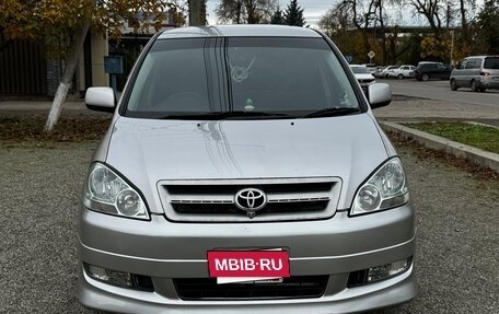 Toyota Ipsum II, 2001 год, 880 000 рублей, 2 фотография