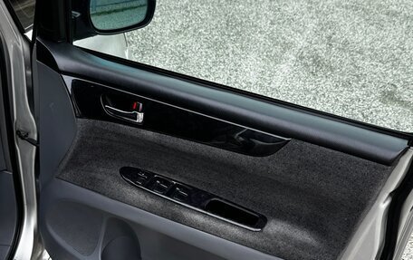 Toyota Ipsum II, 2001 год, 880 000 рублей, 16 фотография