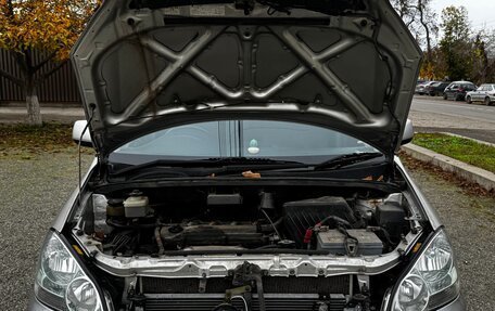 Toyota Ipsum II, 2001 год, 880 000 рублей, 37 фотография