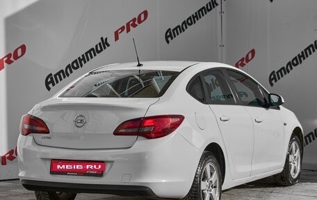 Opel Astra J, 2013 год, 800 000 рублей, 4 фотография