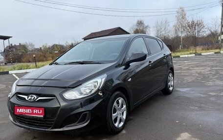 Hyundai Solaris II рестайлинг, 2013 год, 725 000 рублей, 1 фотография