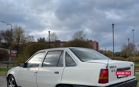 Opel Kadett E рестайлинг, 1987 год, 150 000 рублей, 36 фотография