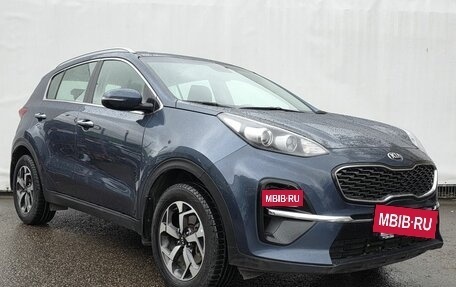 KIA Sportage IV рестайлинг, 2020 год, 2 100 000 рублей, 3 фотография