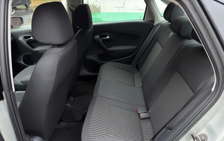 Volkswagen Polo VI (EU Market), 2011 год, 1 100 000 рублей, 13 фотография