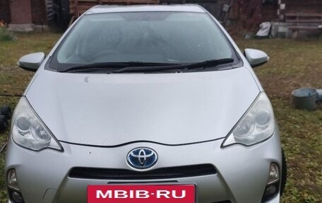 Toyota Aqua I, 2012 год, 715 000 рублей, 5 фотография