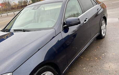 Mercedes-Benz E-Класс, 2013 год, 1 950 000 рублей, 2 фотография