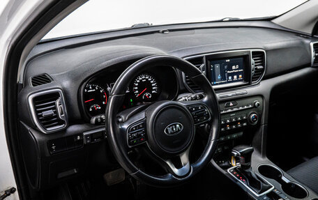 KIA Sportage IV рестайлинг, 2017 год, 1 940 000 рублей, 10 фотография