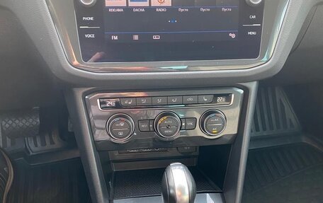 Volkswagen Tiguan II, 2019 год, 2 250 000 рублей, 16 фотография