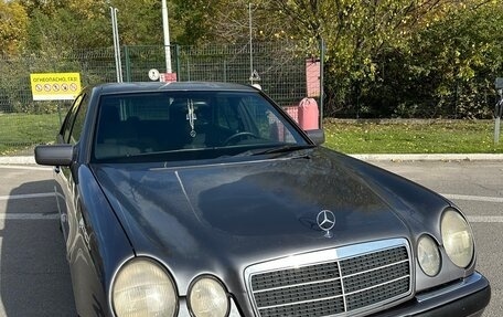 Mercedes-Benz E-Класс, 1996 год, 400 000 рублей, 2 фотография