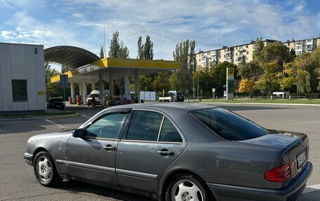 Mercedes-Benz E-Класс, 1996 год, 400 000 рублей, 8 фотография