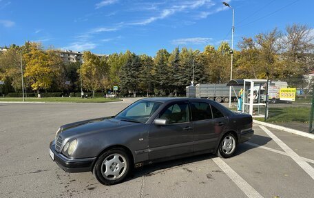Mercedes-Benz E-Класс, 1996 год, 400 000 рублей, 10 фотография